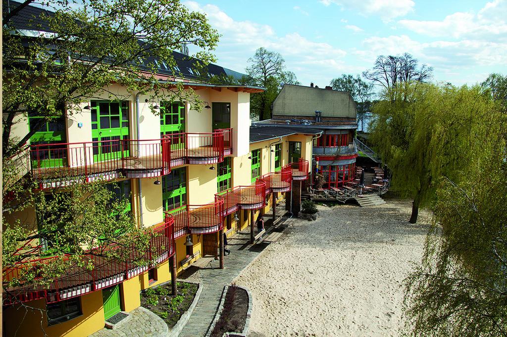 Seminar- Und Gaestehaus Flussbad Gartenstrasse Berlín Exterior foto